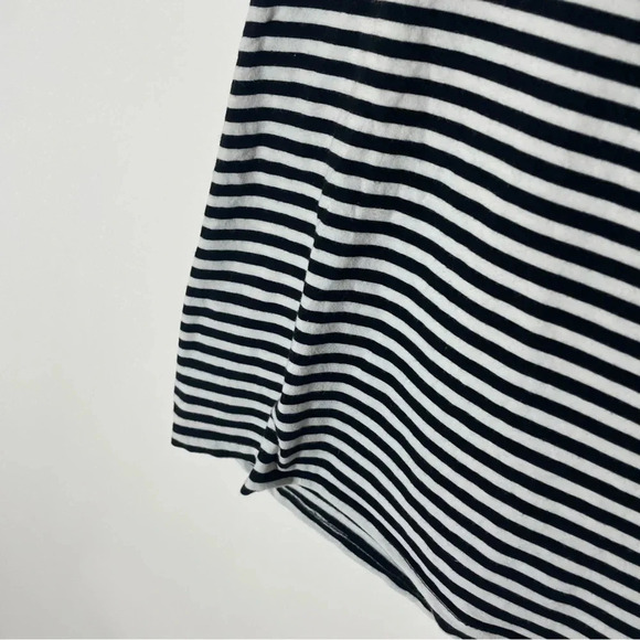Lord & Taylor Basic Striped V-neck Tee Size Medium - Picture 2 of 6